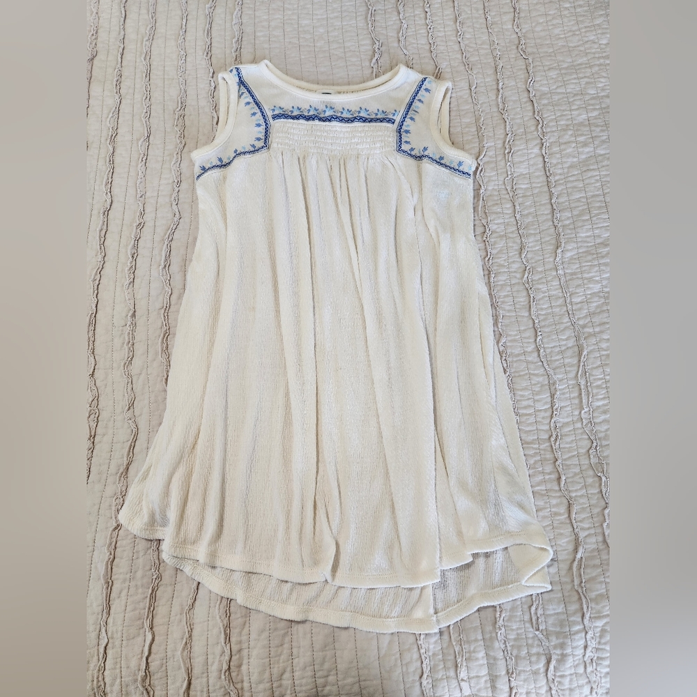 Old Navy Women's Sleeveless Top with Embroidered Details, Size L, Cream